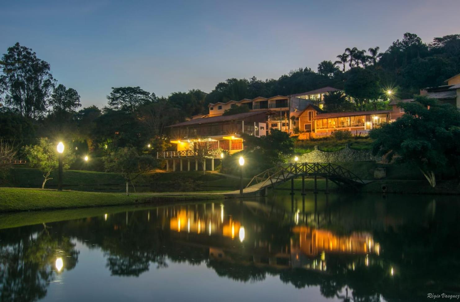 Hospedagem Vila Rica - 500M Do Centro De Cunha Sp Exterior photo